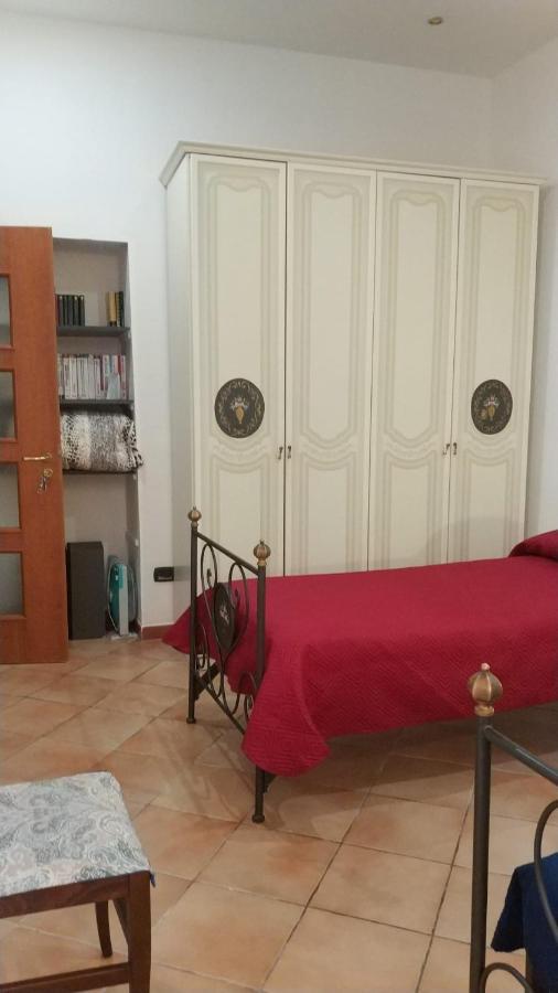 تارانتو Camere Simili A Ostello Solo Per Uomini - Hostel-Like Rooms Only For Man المظهر الخارجي الصورة
