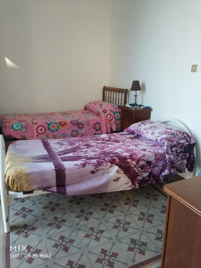 تارانتو Camere Simili A Ostello Solo Per Uomini - Hostel-Like Rooms Only For Man المظهر الخارجي الصورة